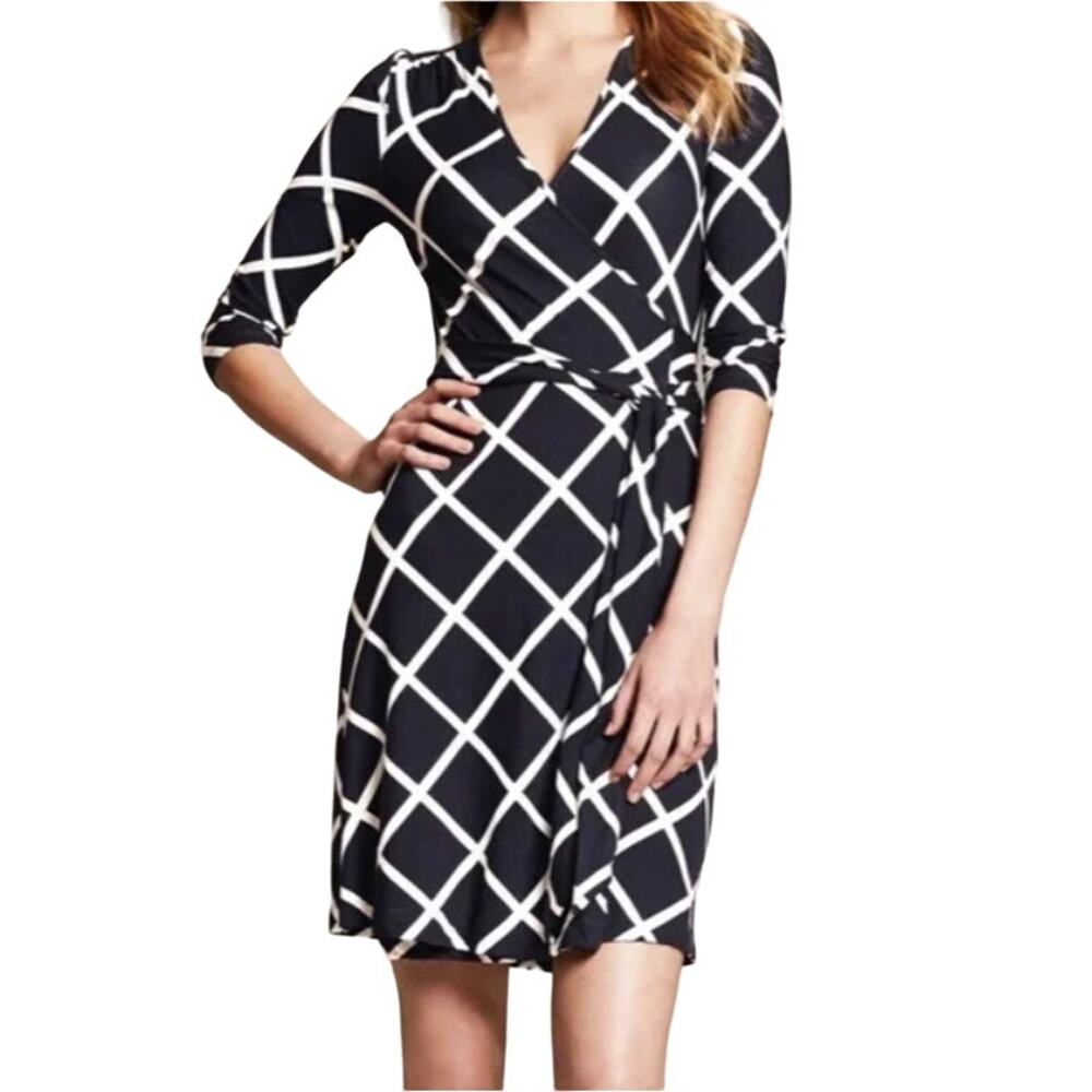 Banana Republic Navy Blue Cream Square Geometric Wrap Dress size XXS Petite XXSP